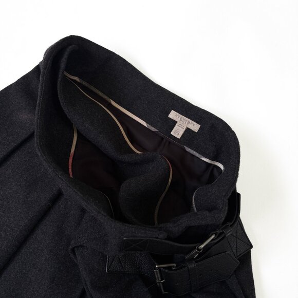 ❌ SOLD❌ BURBERRY Brit Belted Wool Skirt - Picture 4 of 11